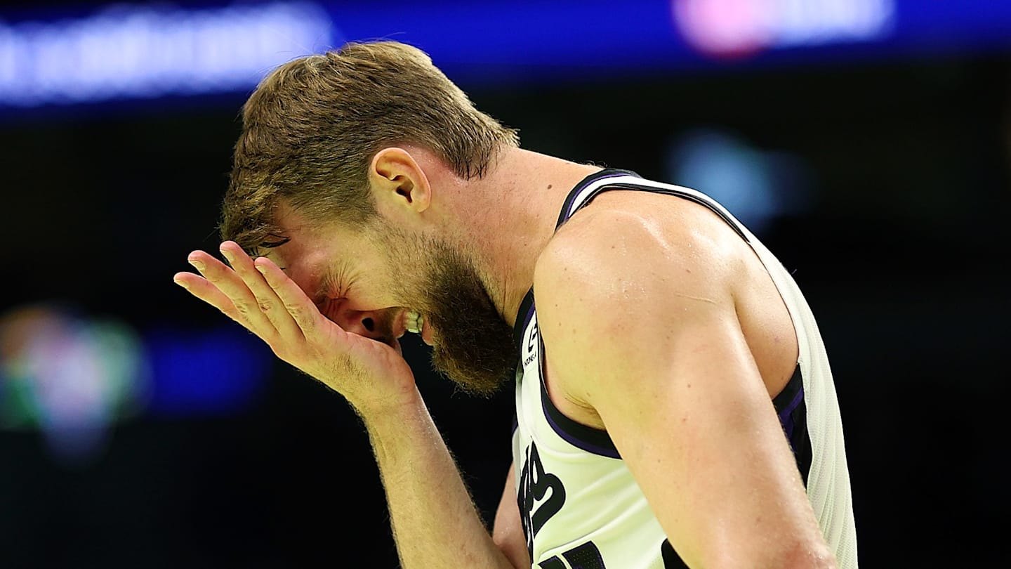 Sacramento Kings v Minnesota TImberwolves