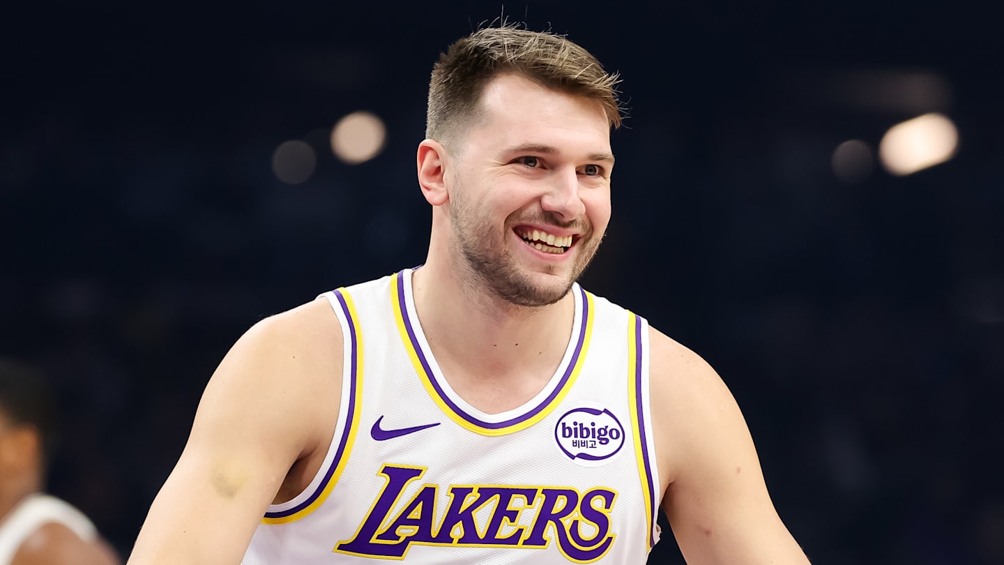 Los Angeles Lakers v Phoenix Suns