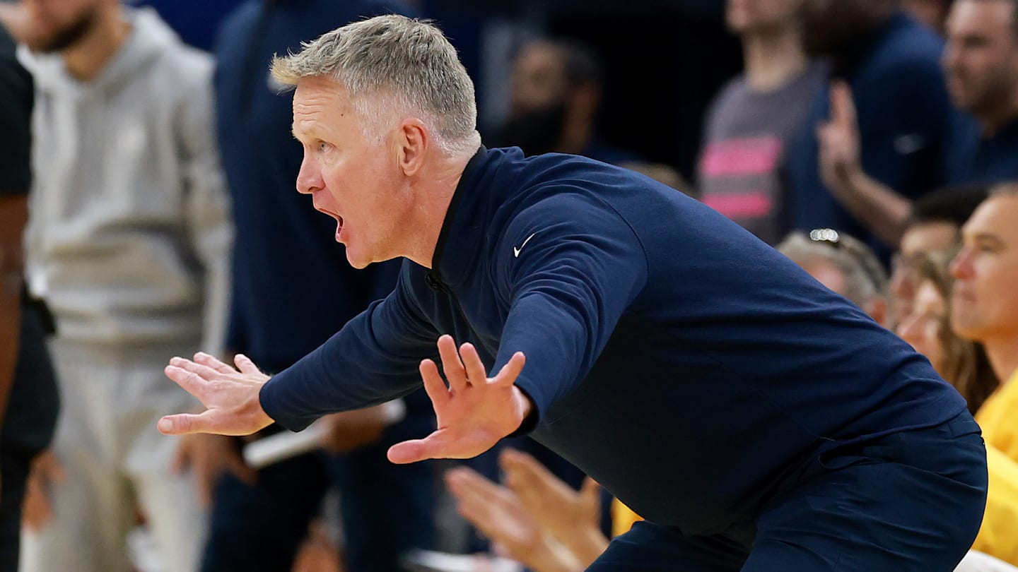 Minnesota Timberwolves v Golden State Warriors - Game Three