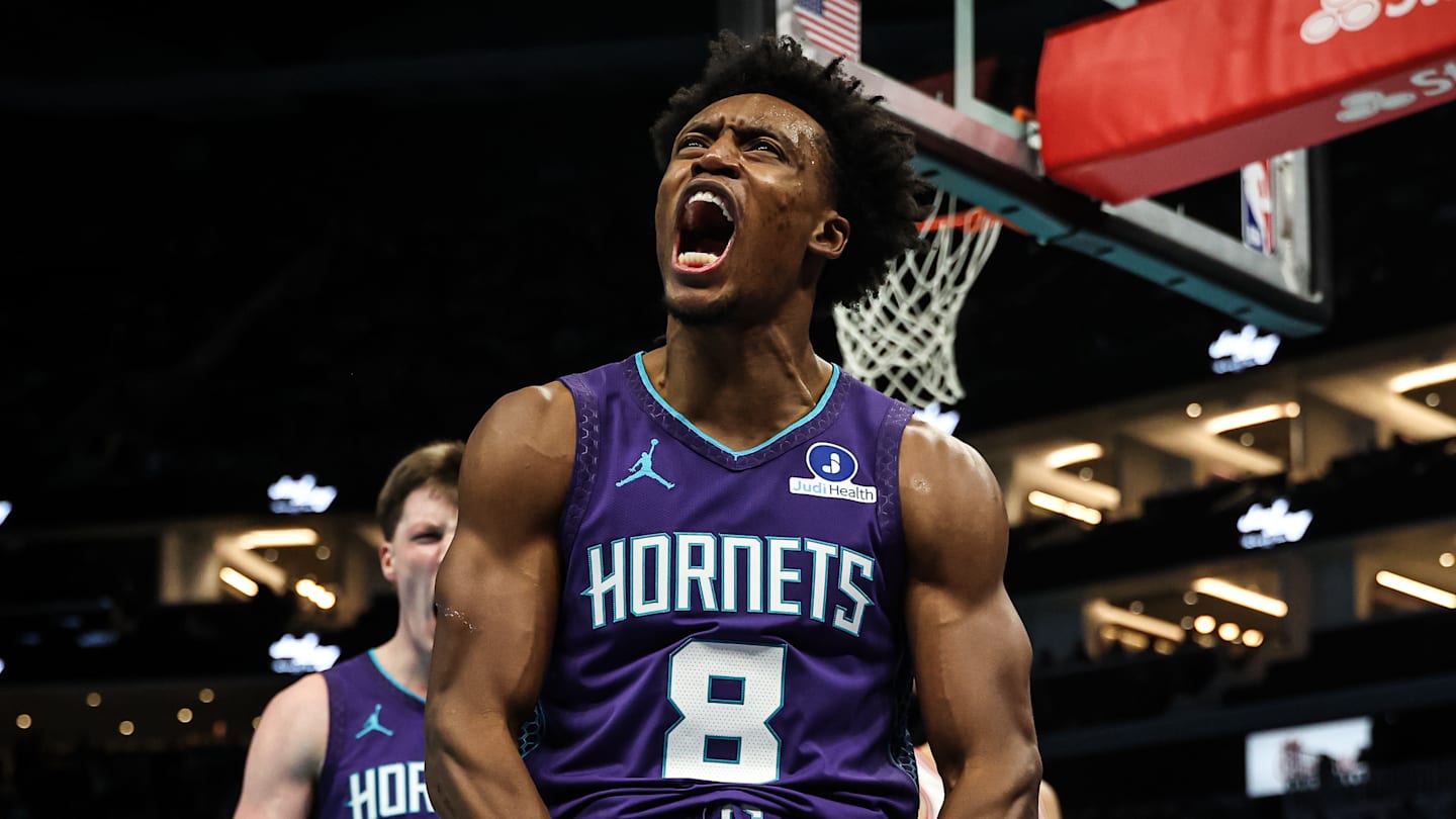 Chicago Bulls v Charlotte Hornets