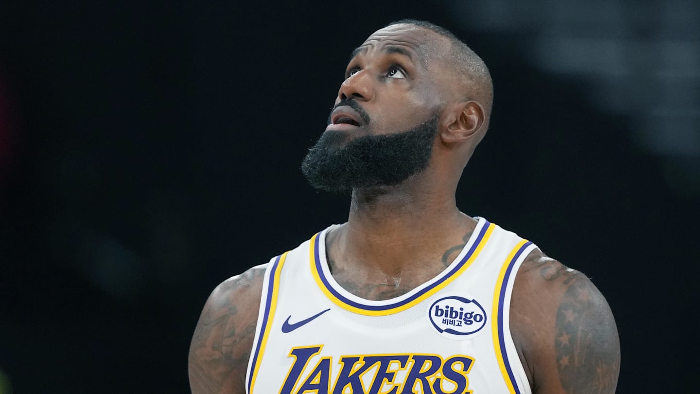 3 Bold Predictions for Suns vs. Lakers as LeBron Eyes Statement Game
