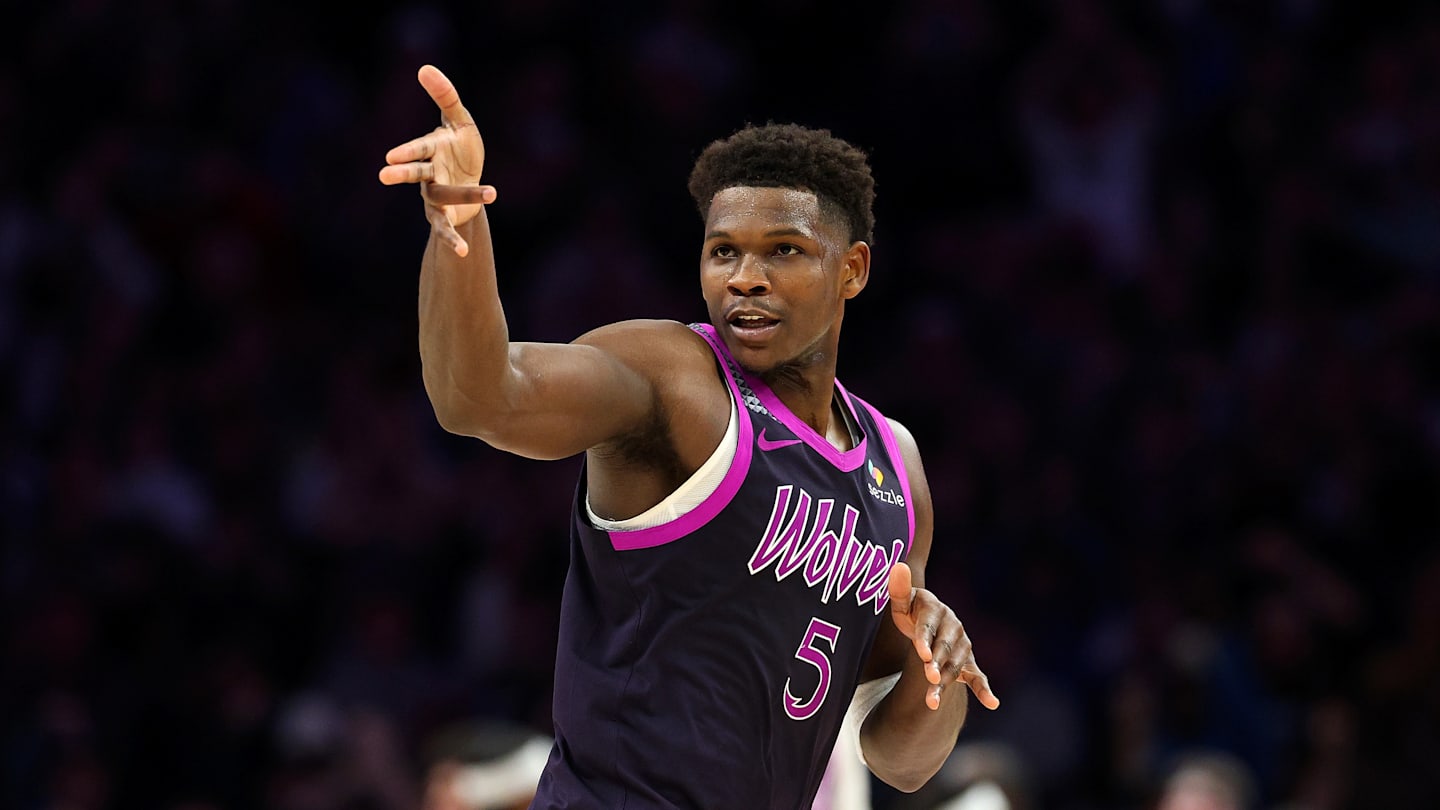 Oklahoma City Thunder v Minnesota Timberwolves