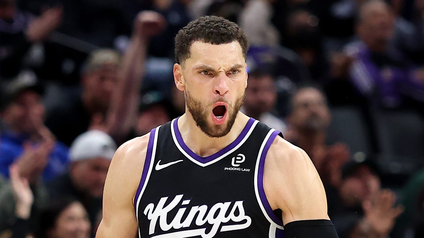 Los Angeles Lakers v Sacramento Kings