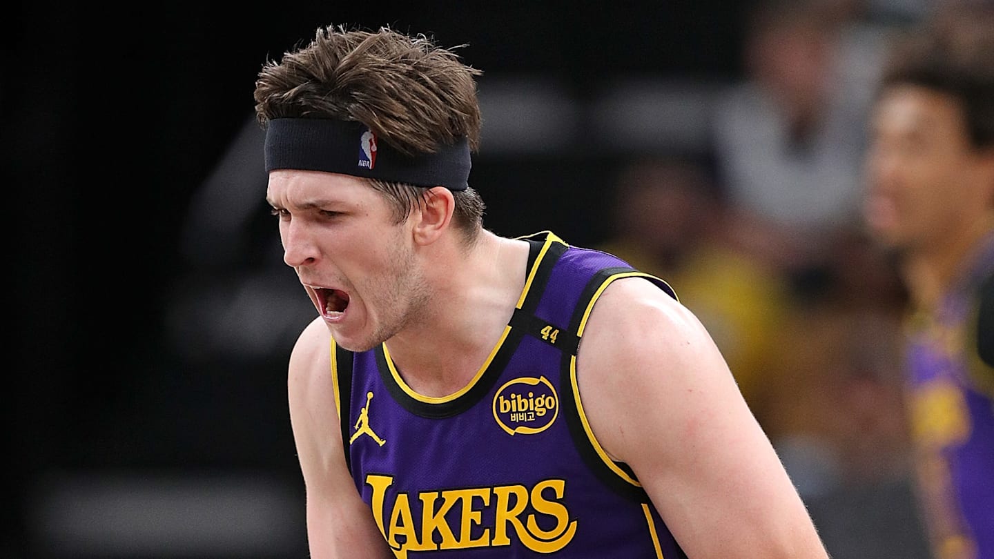 Los Angeles Lakers v Memphis Grizzlies