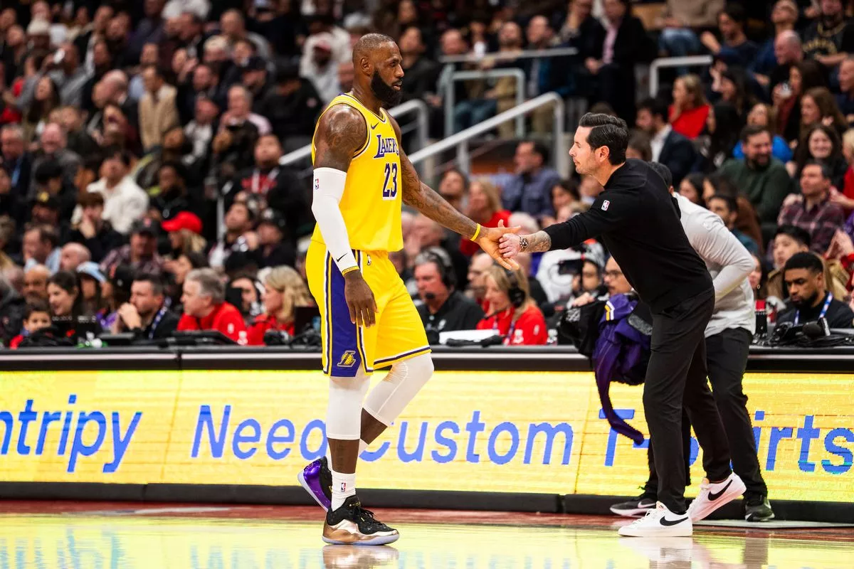 JJ Redick was frustrated with LeBron James against the Suns, but the King responded versus the 76ers