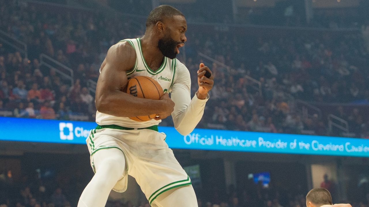 Payton Pritchard scores 42, Jaylen Brown gets triple-double as Celtics outlast Cavaliers 117-115