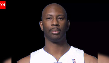 Magic Johnson remembers Elden Campbell as Los Angeles Lakers honor center's calm and steady legacy | NBA News