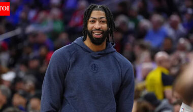 Is Anthony Davis playing tonight vs the Miami Heat? Latest update on the Dallas Mavericks star's injury report (December 3, 2025) | NBA News