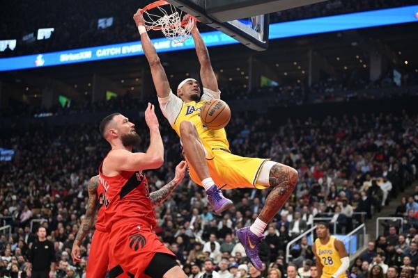 Lakers beat Raptors at buzzer as LeBron James’ double-digit scoring streak ends