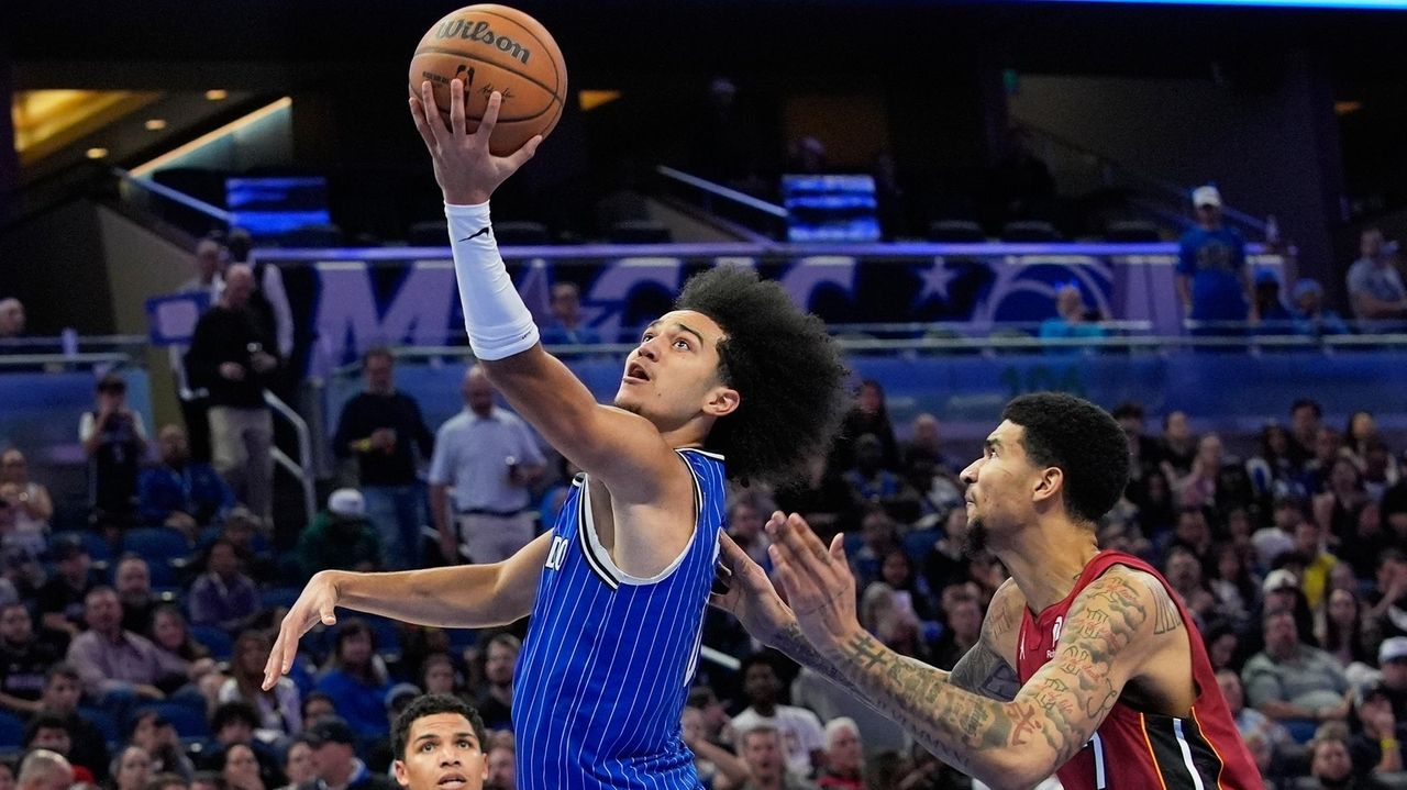 Franz Wagner scores 32 points, Magic hold off Heat 106-105
