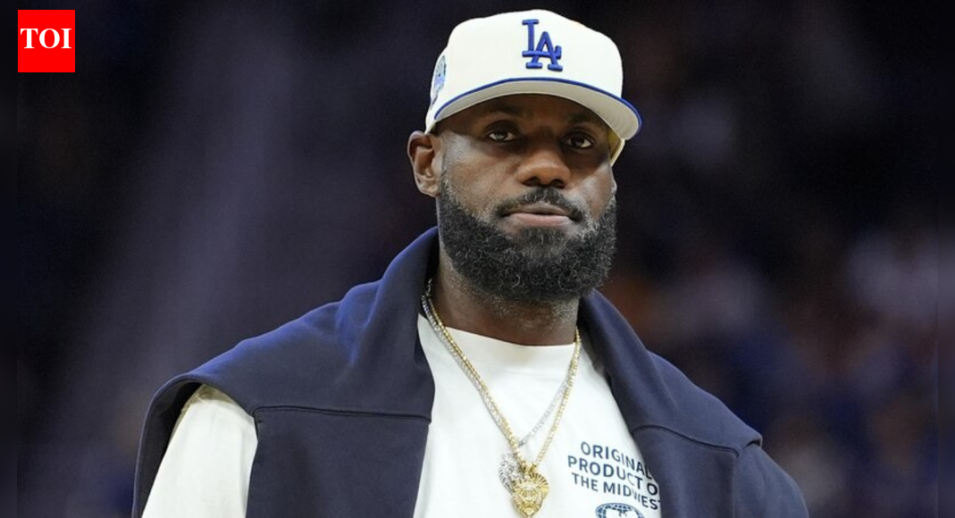 “Family” - LeBron James sends heartfelt message to fans from Toronto highlighting viral clip from post-game interview | NBA News