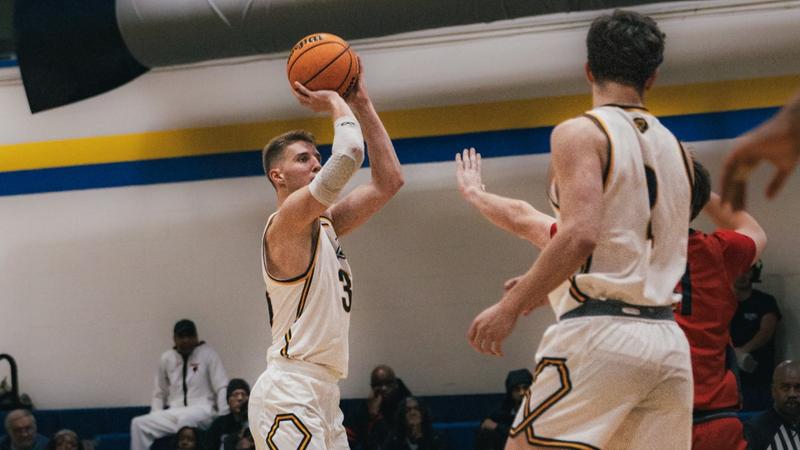 No. 19 Men's Basketball Drops Slugfest Against Kean, 68-64