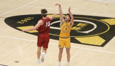 Men’s Basketball Routs Saint Mary’s, 90-54