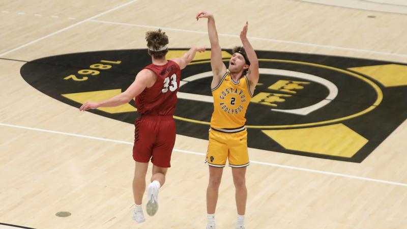 Men’s Basketball Routs Saint Mary’s, 90-54