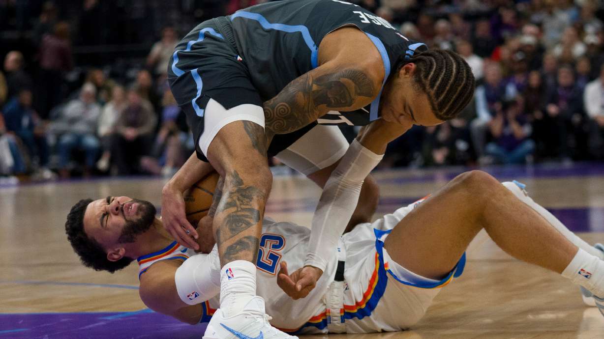 Thunder improve to 23-1 with 15th straight victory, routing Jazz 131-101