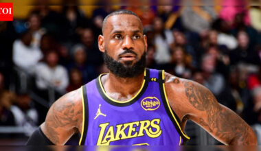 Los Angeles Lakers star LeBron James shuts down heckler before torching Philadelphia 76ers in legendary comeback | NBA News