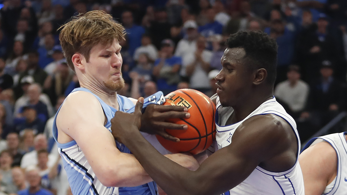 Lakers Predicted to Land Rare Sharpshooting 7-Footer