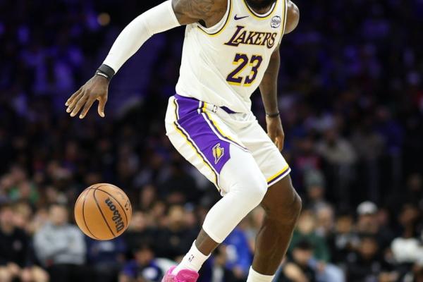 Lakers, Spurs square off in NBA Cup West semifinal