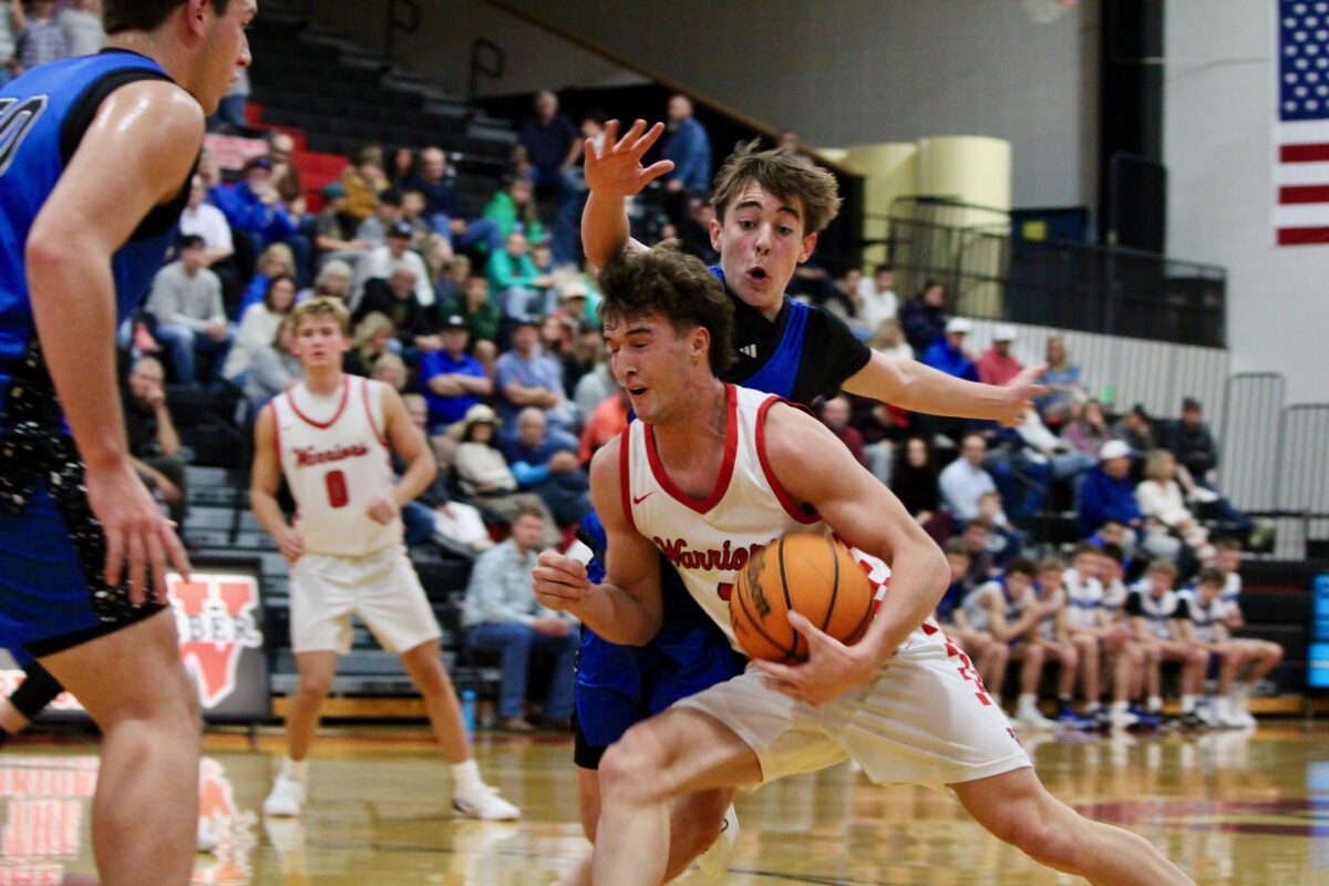Boys basketball: Bowden, Packer fuel Weber’s second-half rally past Fremont in court-storming finish | News, Sports, Jobs