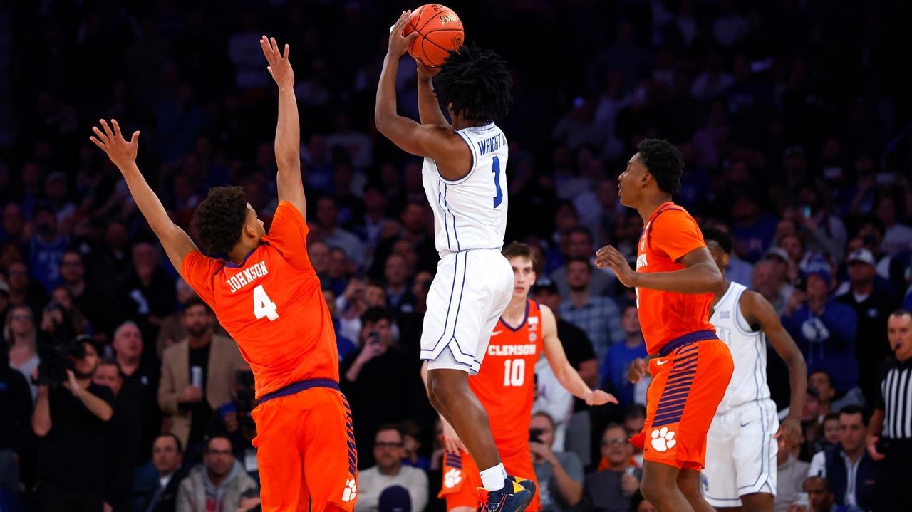Wright hits winning 3 at buzzer and Dybantsa scores 28 as No. 10 BYU rallies past Clemson 67-64