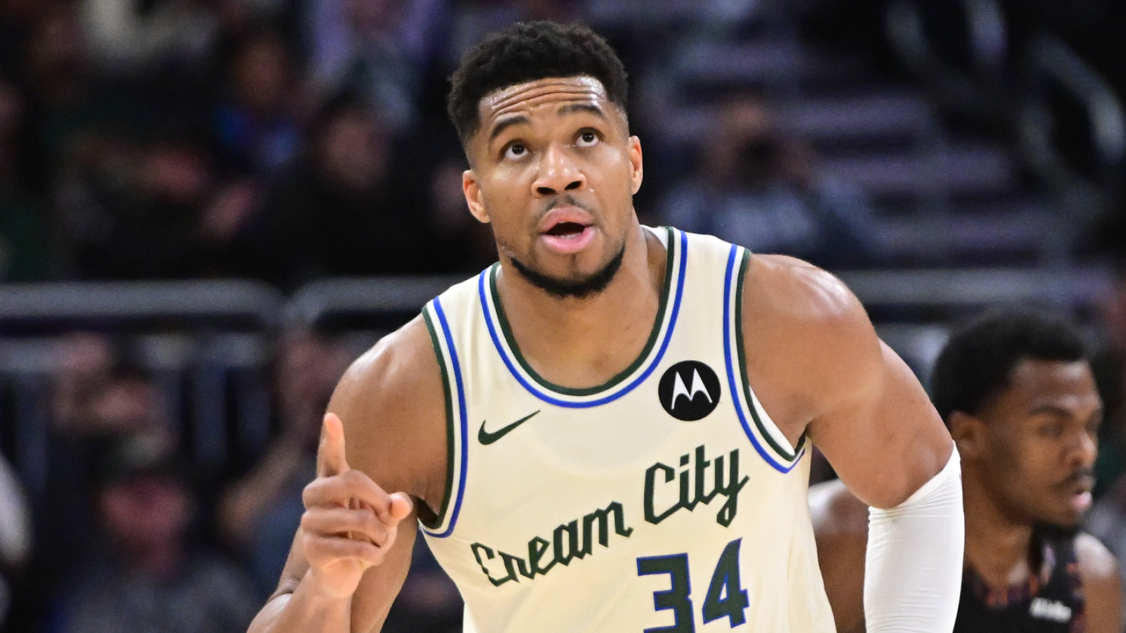 Three unexpected teams that could land Bucks' Antetokounmpo