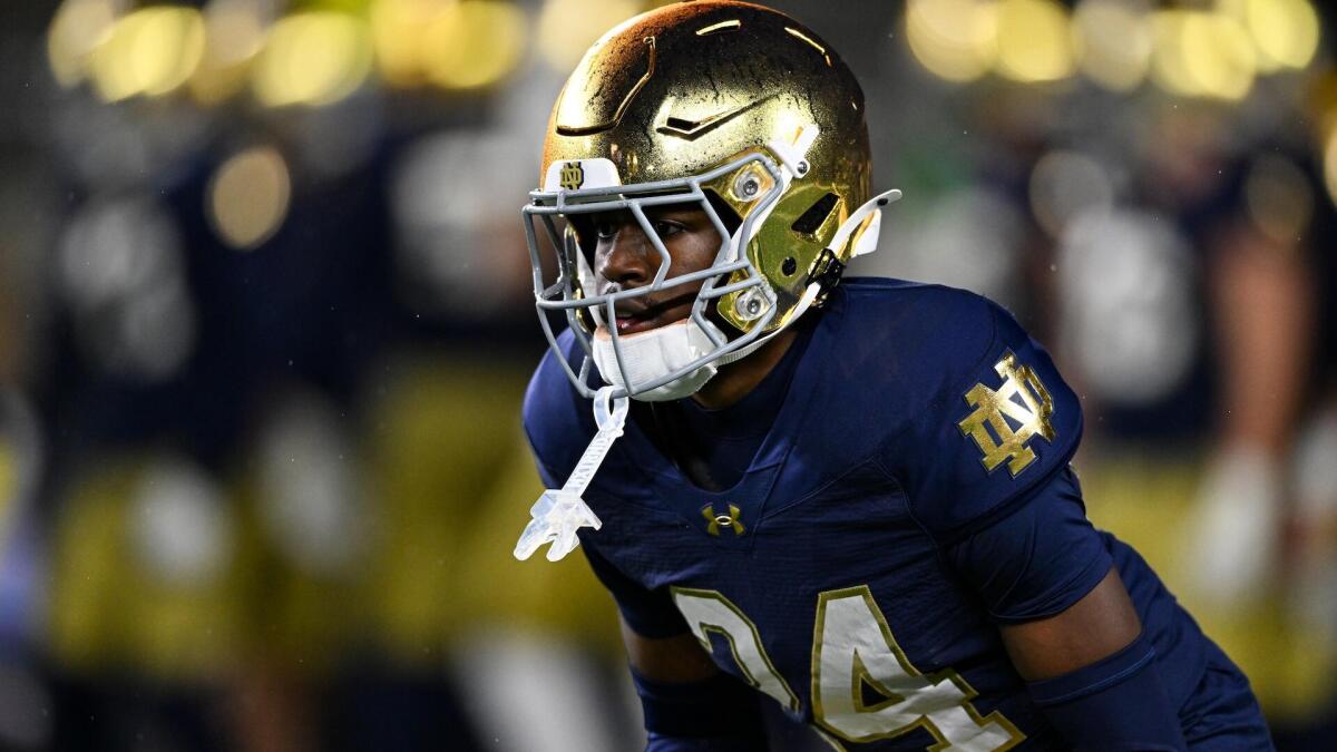 Notre Dame basketball adds a football player following Markus Burton injury