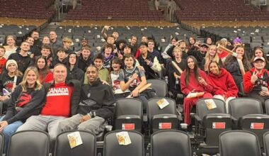 High school basketball players from Sault Ste. Marie meet Toronto Raptors star
