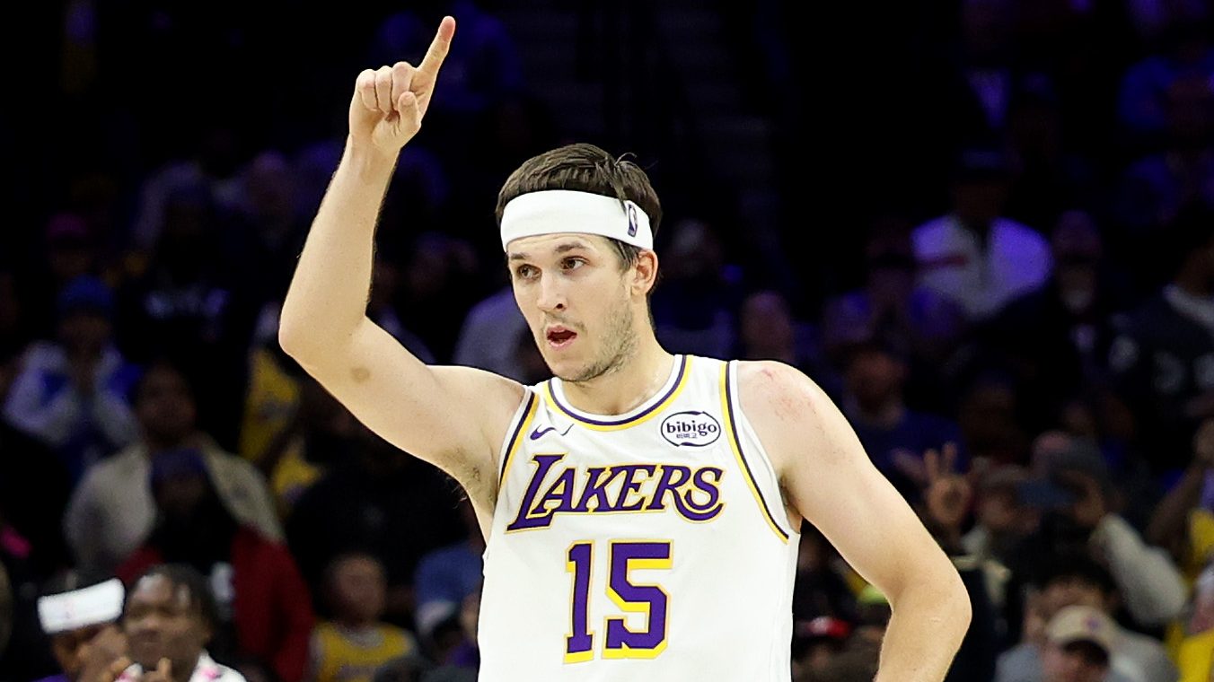 Lakers Star Austin Reaves Out With Leg Injury: Report