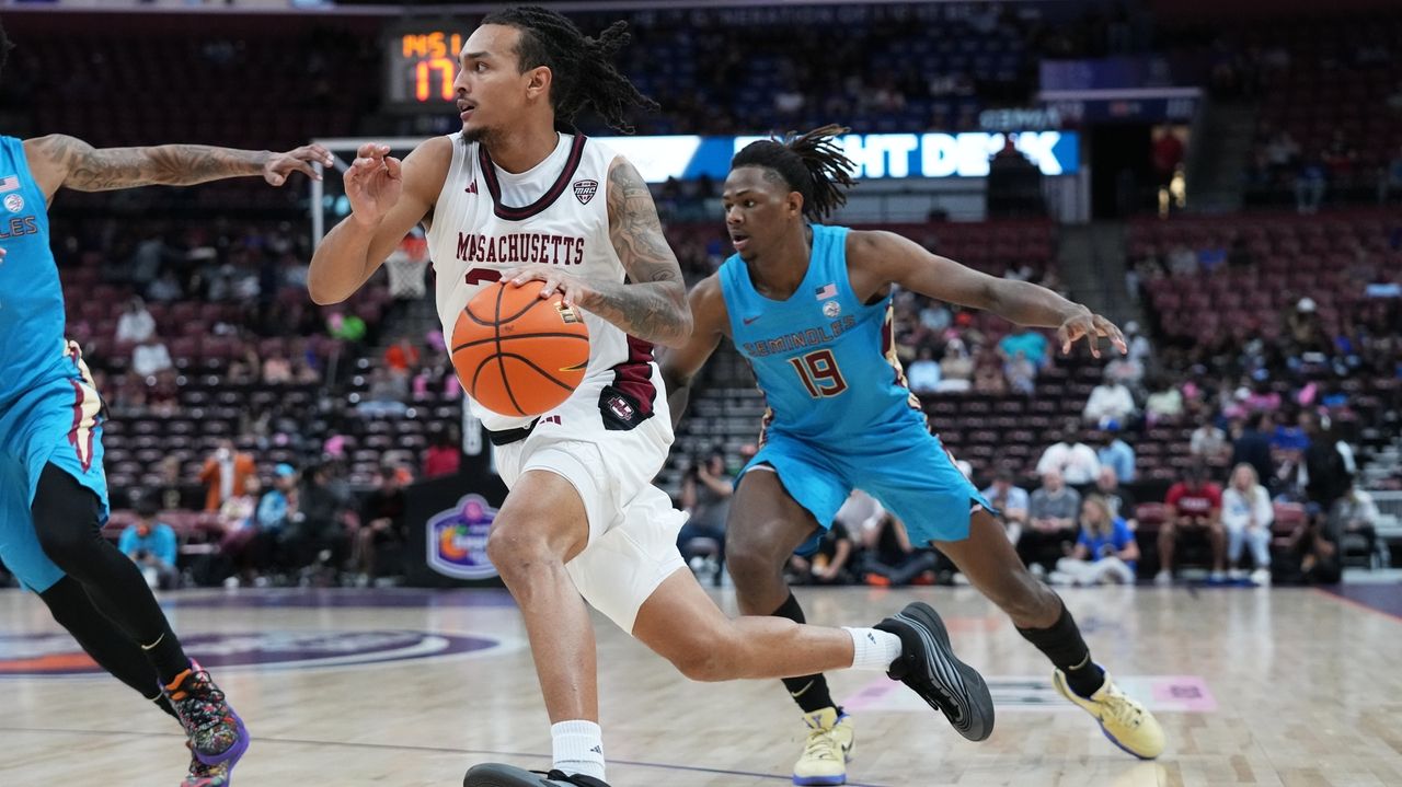 Career days from Hankins-Sanford and Parker power UMass over Florida State, 103-95