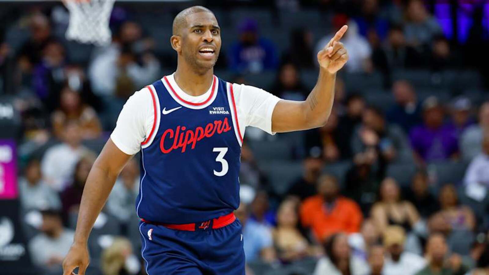 Reasons the Hornets should (and shouldn't) sign Chris Paul this season