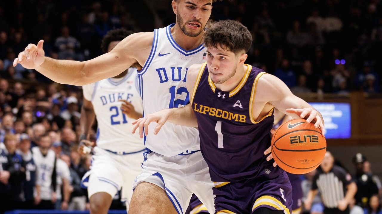Boozer scores 26 as No. 3 Duke overcomes Lipscomb for Scheyer's 100th win
