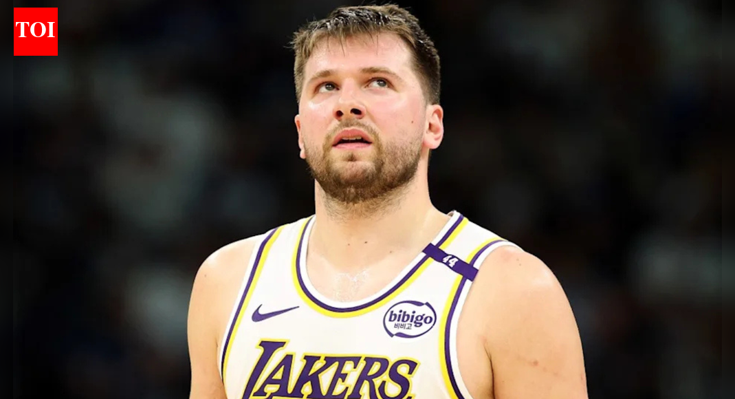 NBA legend Luka Doncic turns Santa Claus for Los Angeles Lakers with adorable Christmas surprise | NBA News