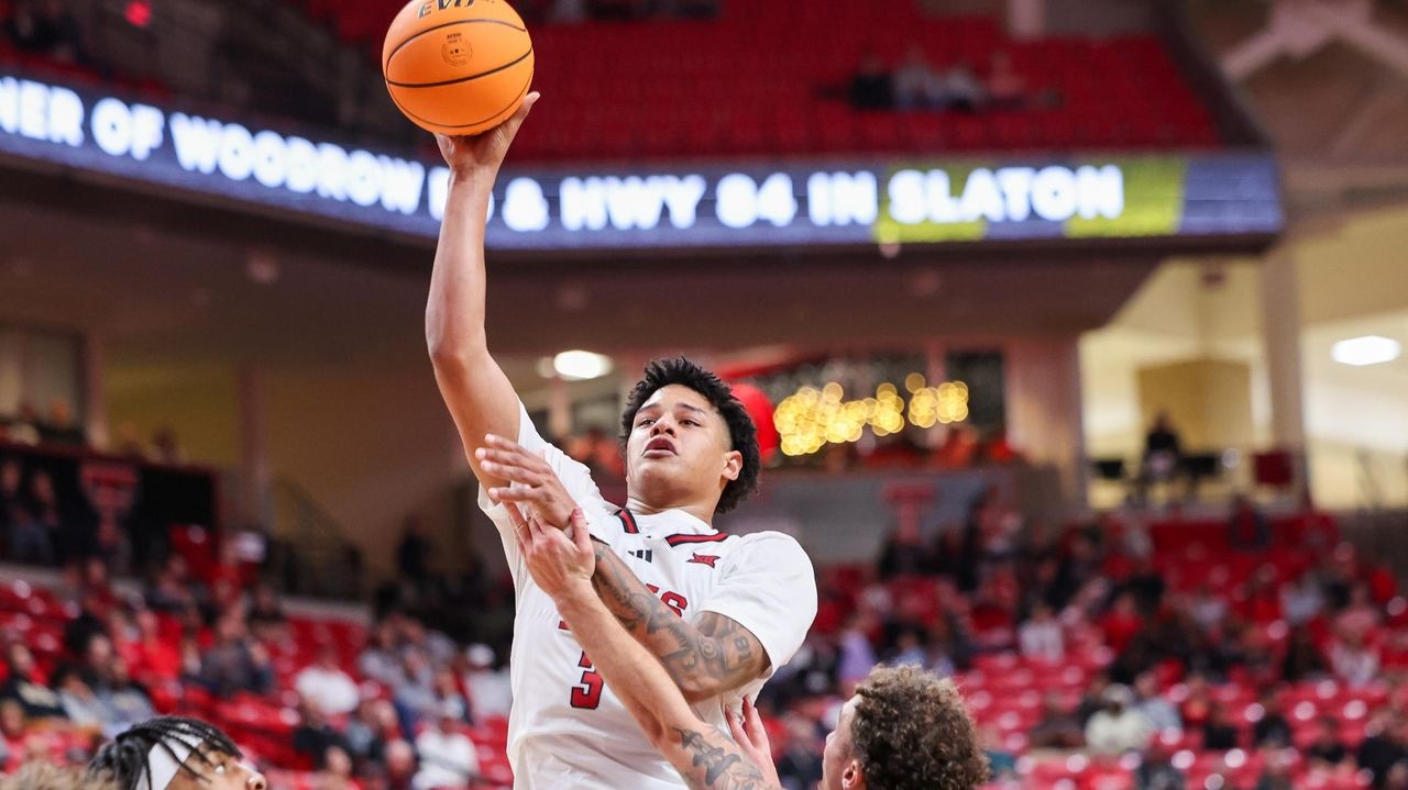 LeJuan Watts scores 36 points as No. 19 Texas Tech extends nonconference home win streak to 45