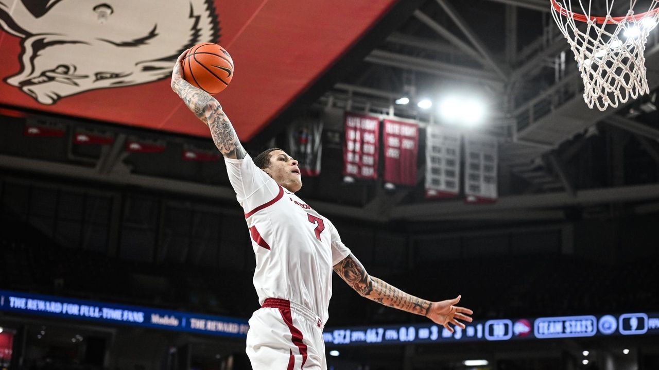 Brazile scores career-best 26 points to lead No. 14 Arkansas to 108-80 win over Queens