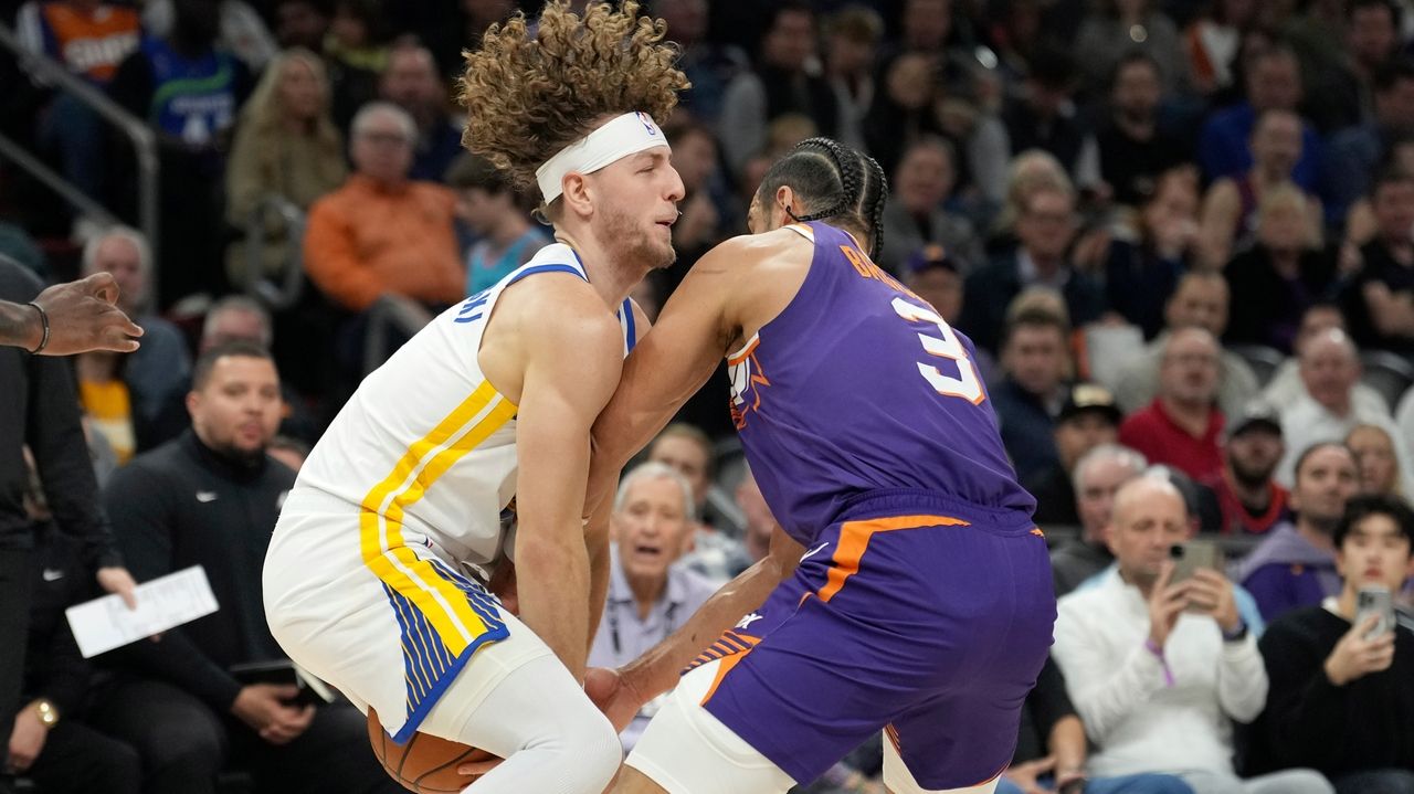 Goodwin hits free throw with 0.4 seconds left, Suns escape with 99-98 win over Warriors