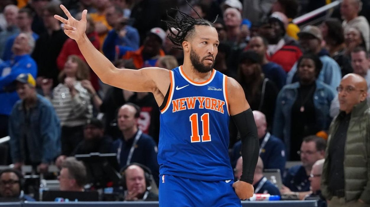 Jalen Brunson's late three caps Knicks' comeback win over Pacers