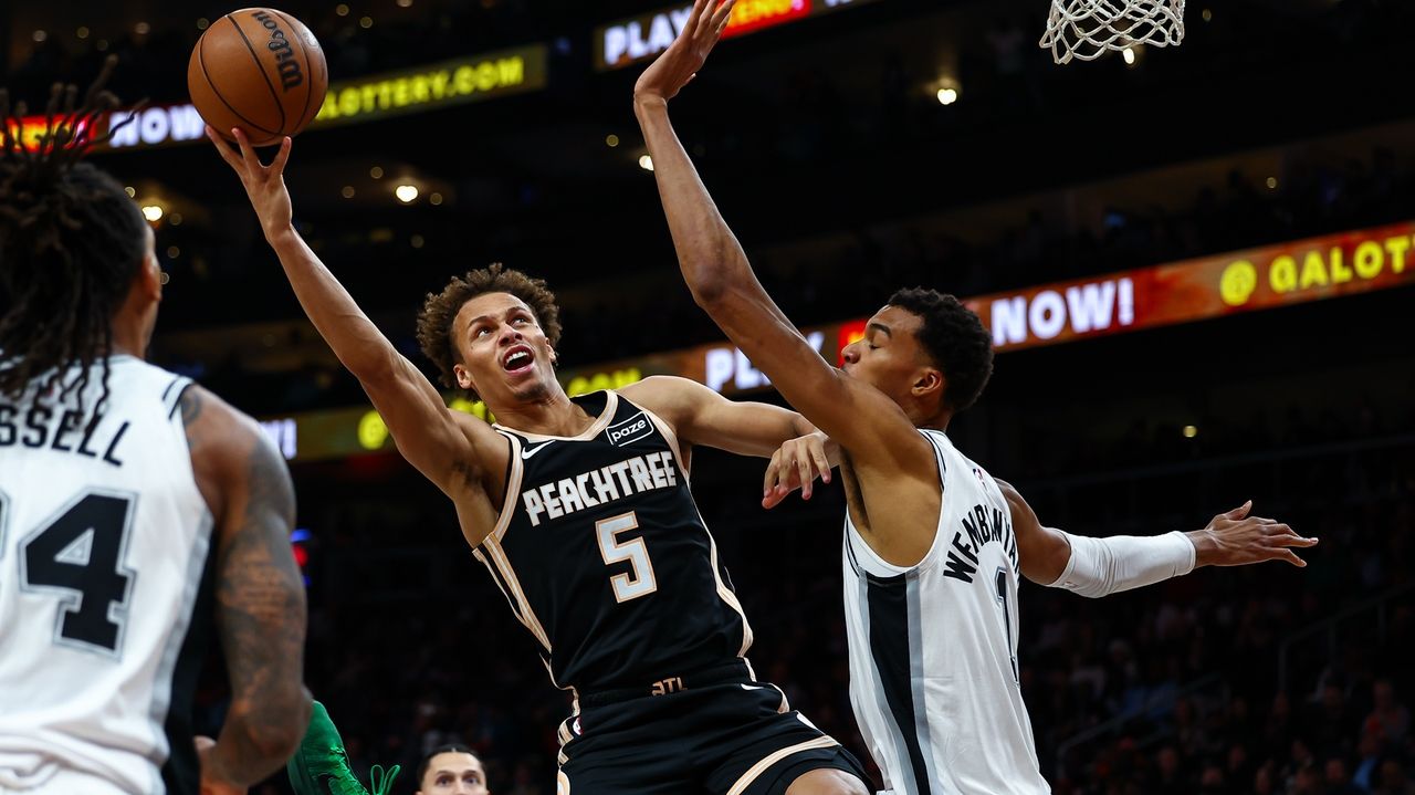 Victor Wembanyama records 100th straight game with at least one block, joining elite company