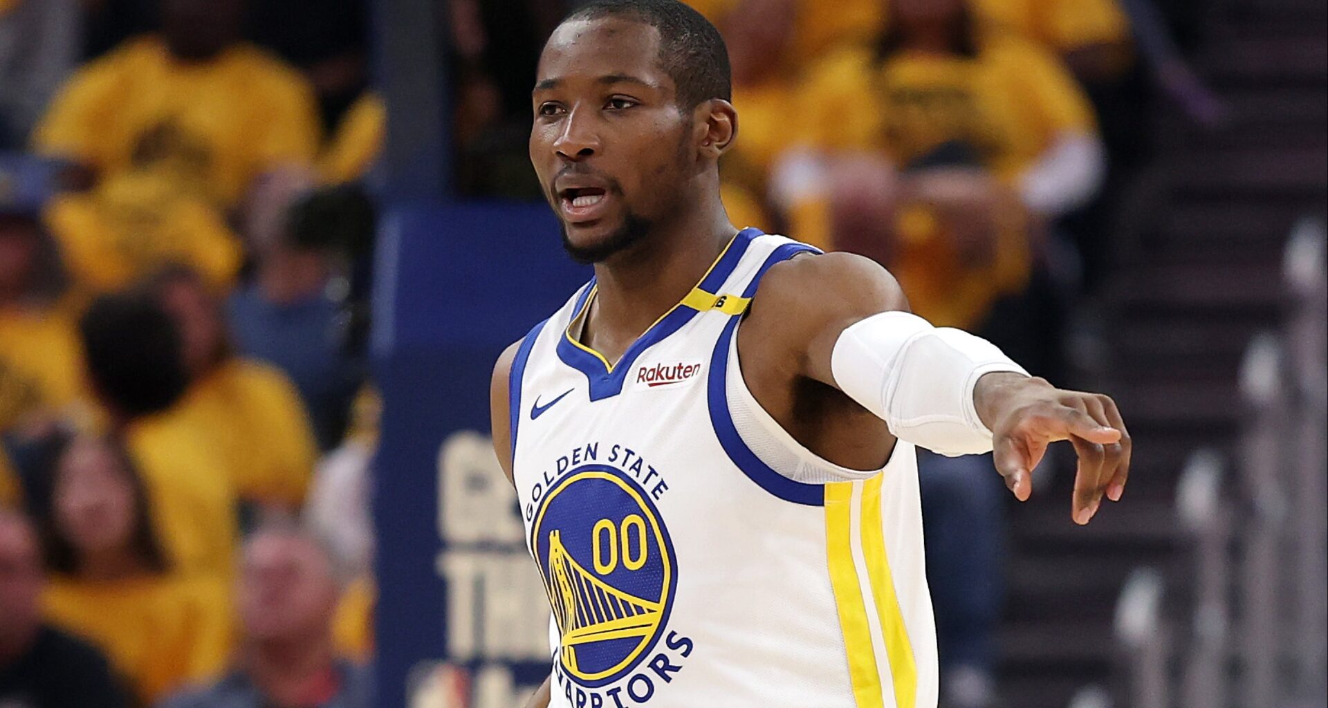 Warriors Trade Idea Swaps Jonathan Kuminga For Athletic Big Man