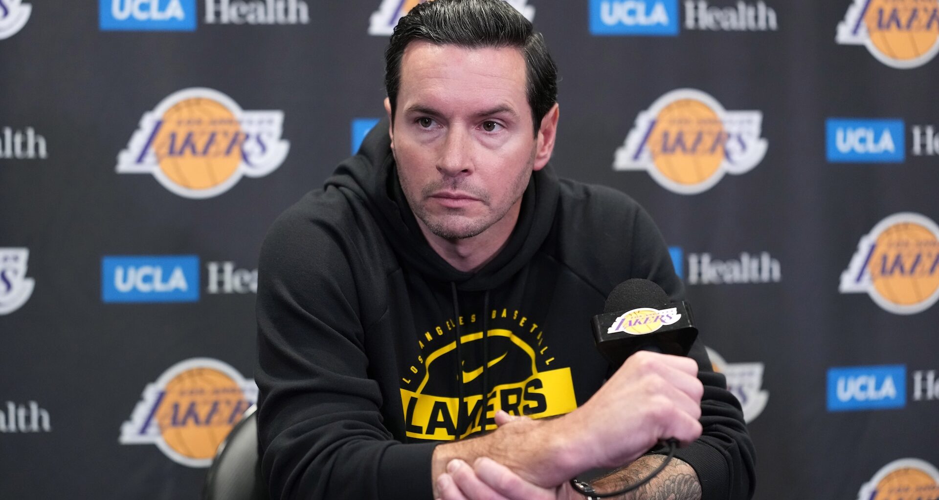Lakers' JJ Redick Blasts NBA Officiating During Press Conference