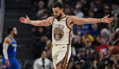 Curry’s second-half surge lifts Warriors over Magic