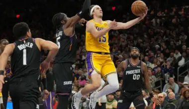 Suns dominate Lakers 132-108 as Brooks scores 25