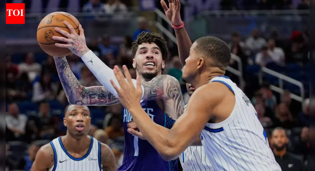 “Poetry in motion” – Fans on cloud nine after LaMelo Ball drills 5-foot-behind-the-line shot | NBA News