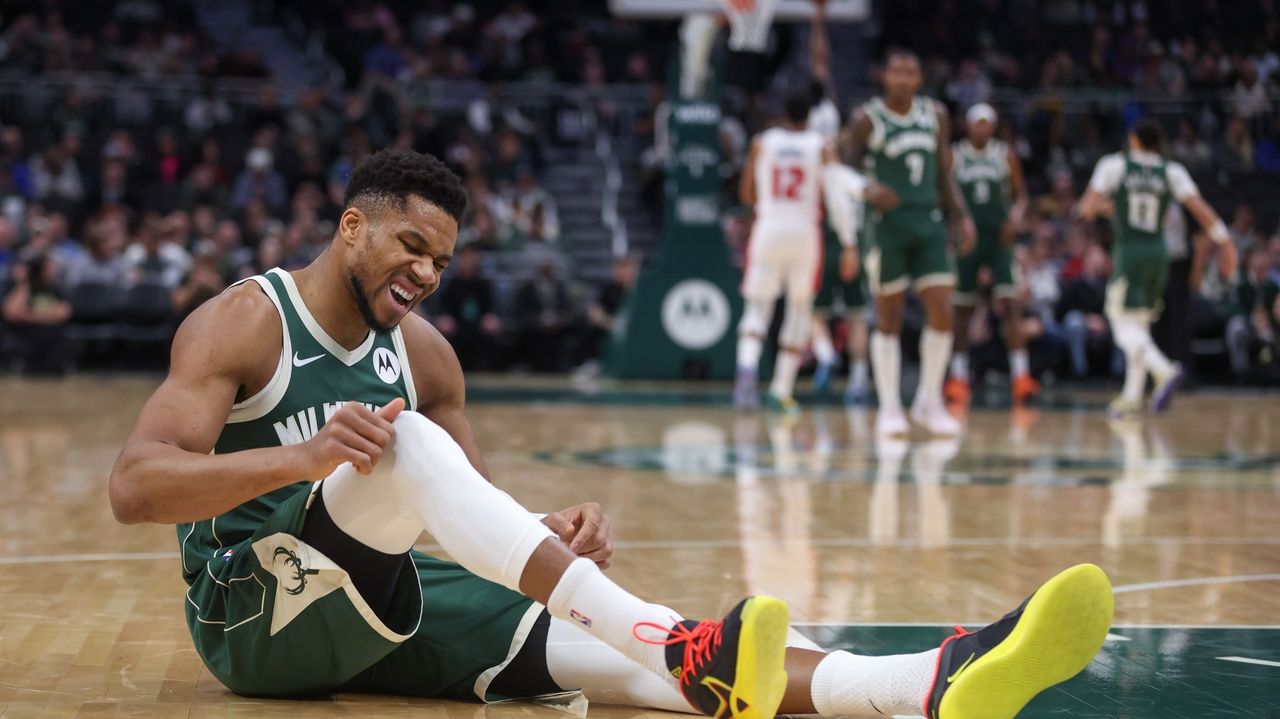 Antetokounmpo returns for Bucks against Bulls after missing 8 games with calf strain