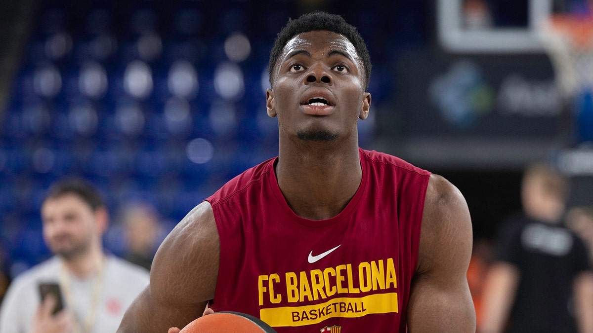 James Nnaji free throw practice