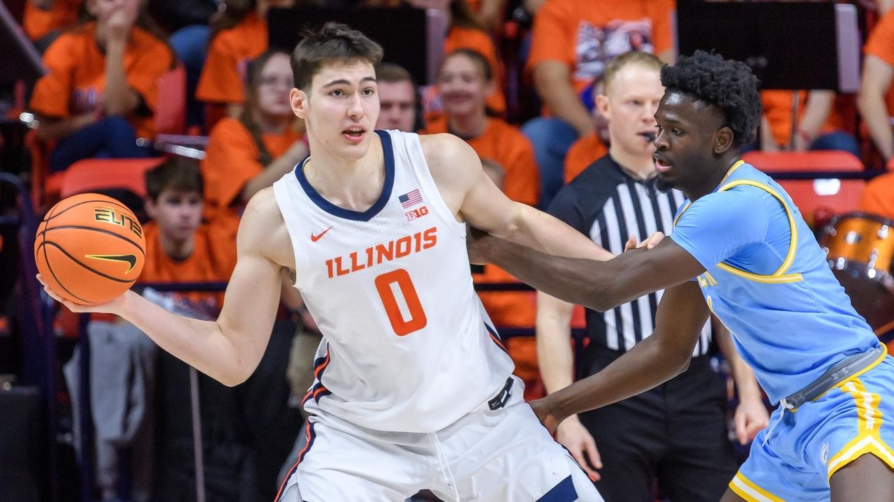 Jake Davis, Keaton Wagler power No. 20 Illinois to a 90-55 win over Southern