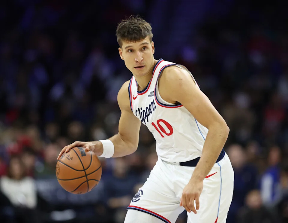 LA Clippers guard Bogdan Bogdanovic (10)Bill Streicher-Imagn Images