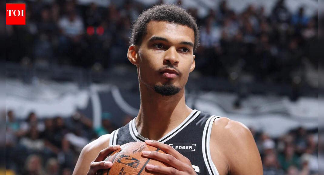 Is Victor Wembanyama playing tonight vs the New York Knicks? Latest update on the San Antonio Spurs star's injury report (December 31, 2025) | NBA News