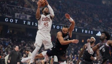 Donovan Mitchell scores 34 points to propel Cavaliers to 129-113 victory over Suns