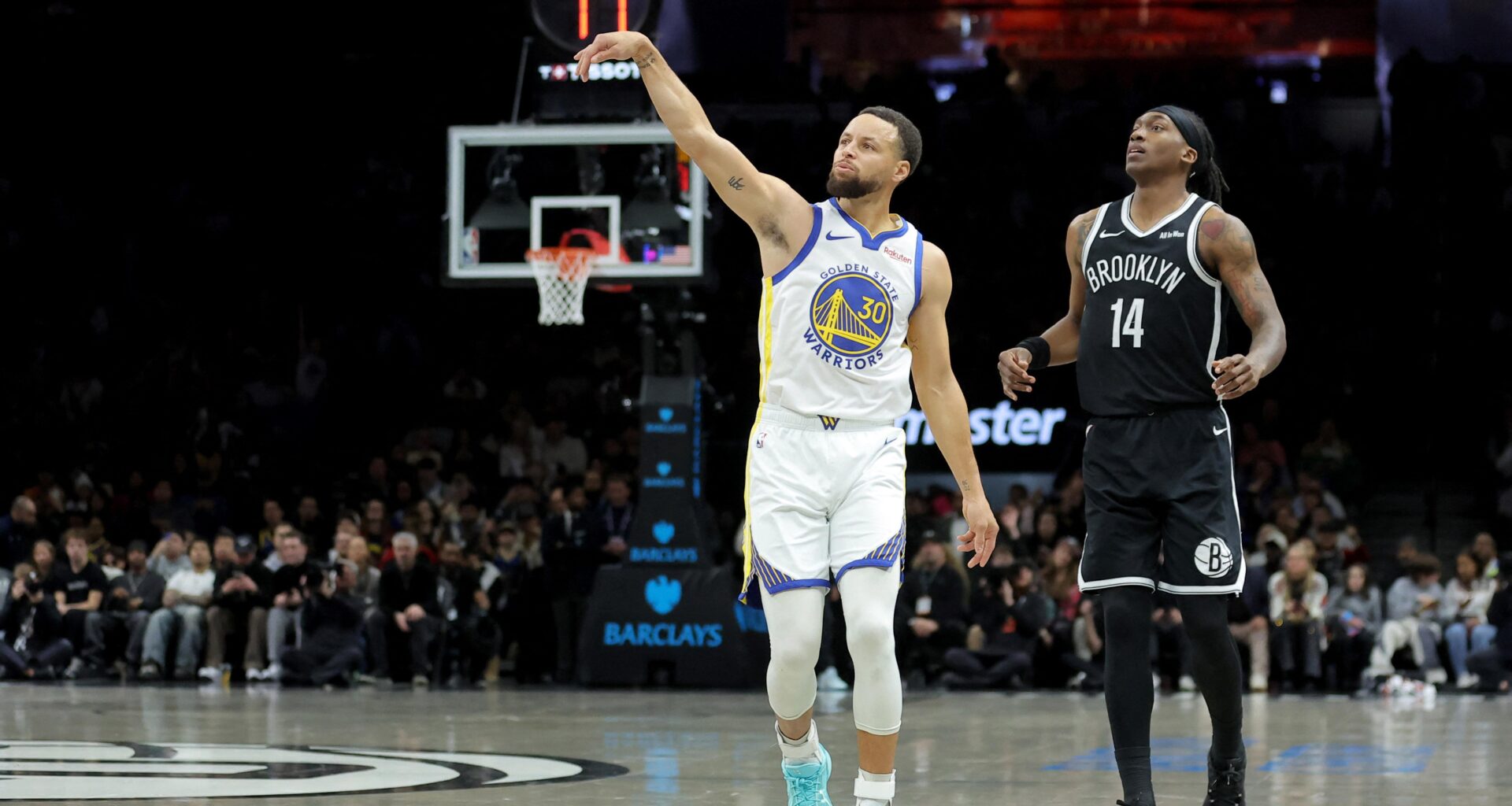 NBA: Stephen Curry of the Golden State Warriors