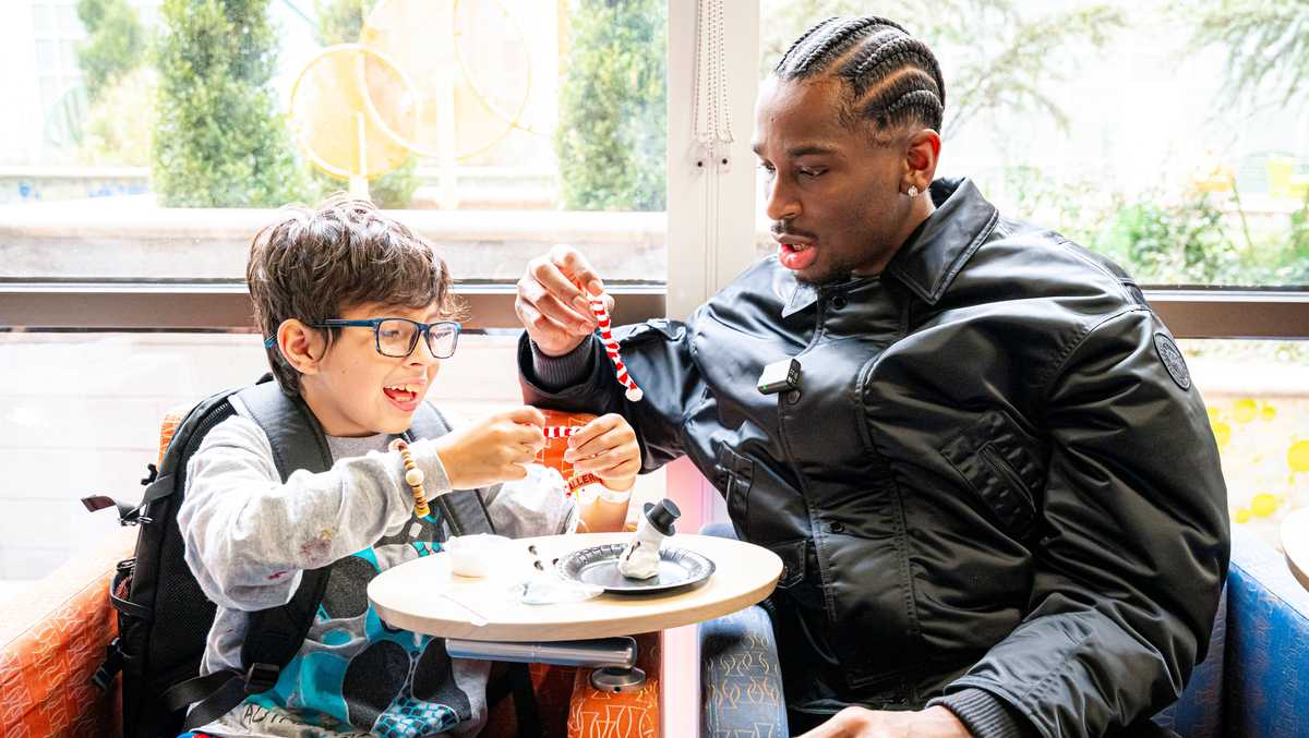 OKC Thunder star Shai Gilgeous-Alexander brings Christmas to OU Children’s